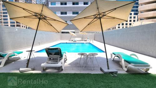35% OFF in Top View Studio w/ Balcony in Marina, Dubaj (fotografie 4)