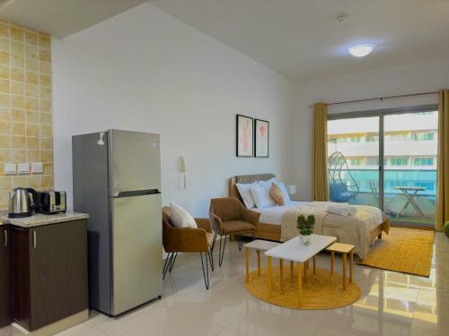 35% OFF in Top View Studio w/ Balcony in Marina, Dubaj (fotografie 10)