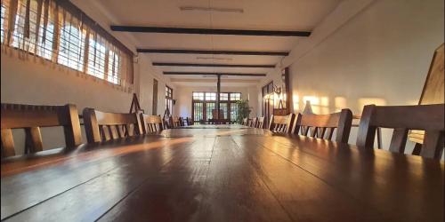 會議室/宴會廳, Sunrise Motel in 里郎威