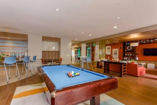 Chic 1Br Near NRG Pool Wi-Fi Free Parking in Houston, USA