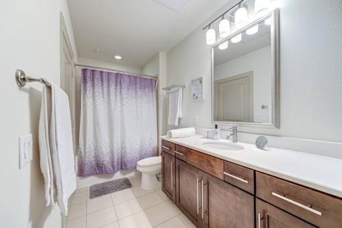 Chic 1Br Near NRG Pool Wi-Fi Free Parking in Houston, USA