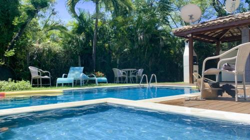 Praia do Forte: Apartamento duplex na vila