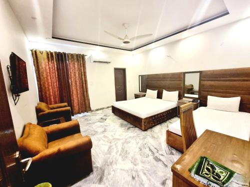 Pakeeza One Hotel – Lahore, WI