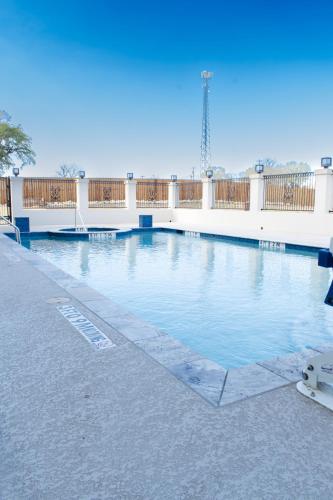 Holiday Inn Express Glen Rose By IHG - image 10