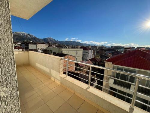 Balkons/terase, Downtown Apartment in Korce