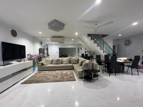 Pattaya pool villa by Penny in Pattaya