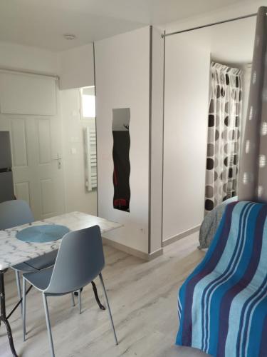 Studio in ฟาเบรกาส