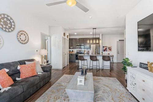 Charming 2BR Oasis only 5mi to DWTN in Austin, USA
