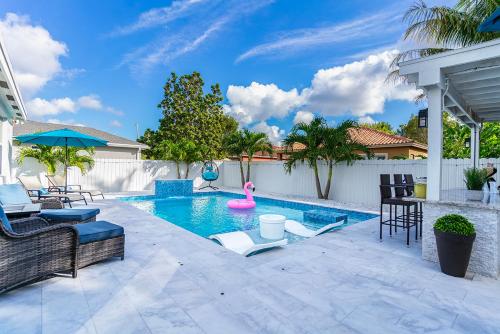 B&B Miami - Lux Backyard/Heated Pool/Everglades/Speedway/Keys! - Bed and Breakfast Miami