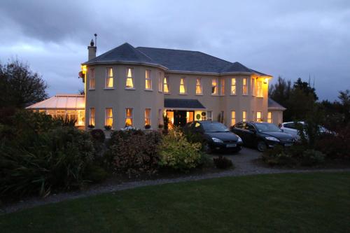 Exterior view, Brook Manor Lodge in Tralee