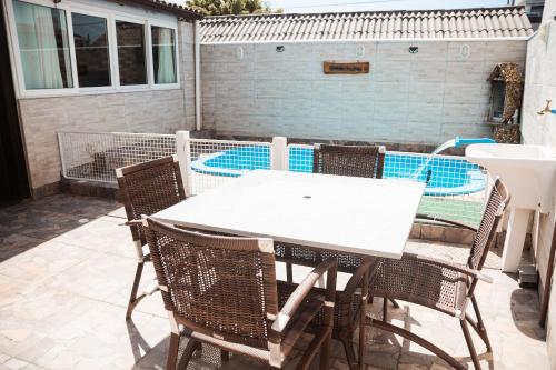 Refúgio na Praia do Campeche com Piscina Privativa