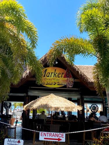 Pub/Lounge, BESO DEL SOL RESORT in Dunedin (Florida)