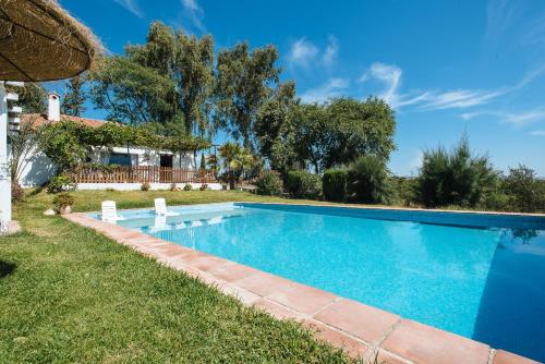 Acogedora Casa Rural. Piscina, Chimeneas y Vistas