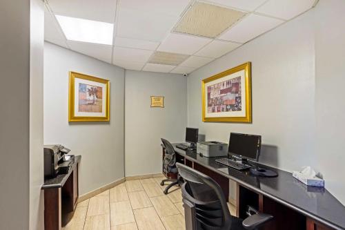 Best Western Plus Reading Inn & Suites in Reading, USA