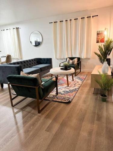 Downtown SA Cozy & Central 2 BR Apt in San Antonio, USA
