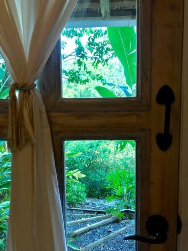 Monte Sagrado Reserve-100 acres Wellness River cabin