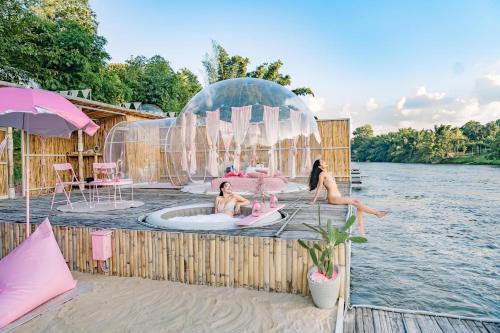 The Three Bubble Houses near Mahawangchang Elephant Camp