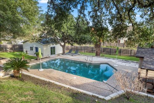 Spacious Retreat W Private Pool & Plenty of Space in Austin, USA