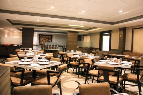 Restaurant, The Ambassador Hotel Pune in Pune
