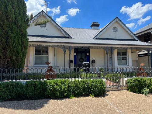 HEGGATON ArtHOUSE APARTMENTS in Harden