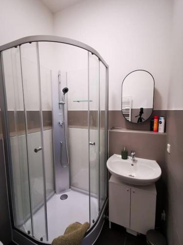 SC 07 by ROCKCHAIR Apartments l SUPERHOST Status l 2,5 Bedrooms Boxspringbeds Balcony Elevator welcomes you!, Berlin (zdjęcie 6)