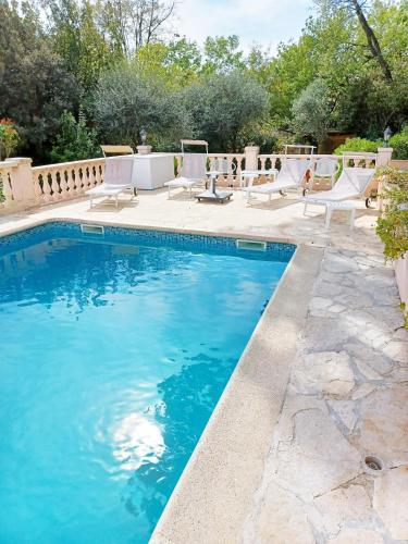 Large holidays villa with heated pool