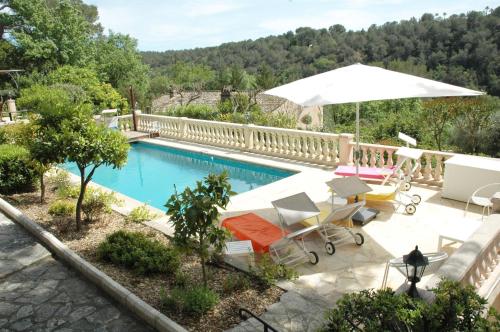 Large holidays villa with heated pool