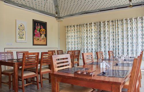 Ranthambhore Uday Vilas - 레스토랑