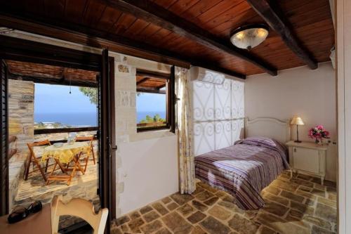 Stone house with sea view