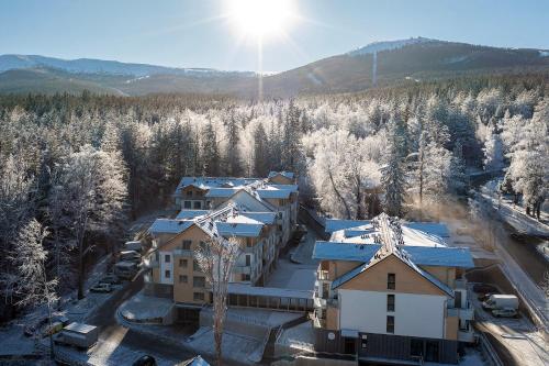 Beżowy Apartament Sun Seasons 24 w Szklarskiej Porębie z Wanną by Noclegi Renters, Шклярска-Поремба (фото 5)
