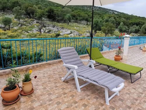 LEMON TREE GARDEN near Mirtos beach