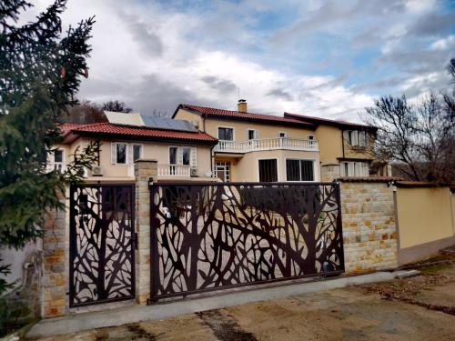 Youtopia Riverside Youtopia Riverside