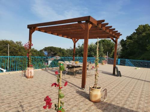 LEMON TREE GARDEN near Mirtos beach