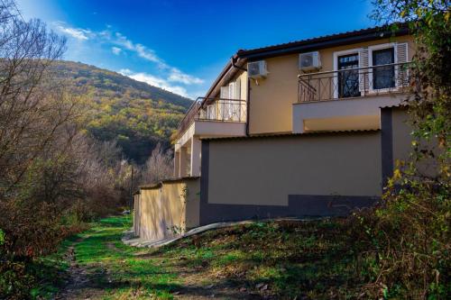 Youtopia Riverside Youtopia Riverside