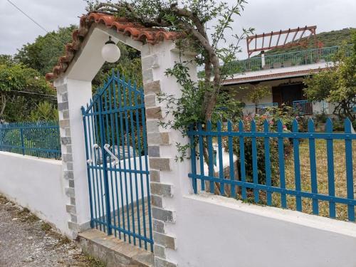 LEMON TREE GARDEN near Mirtos beach