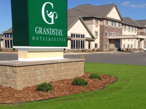 . GrandStay Hotel & Suites Thief River Falls