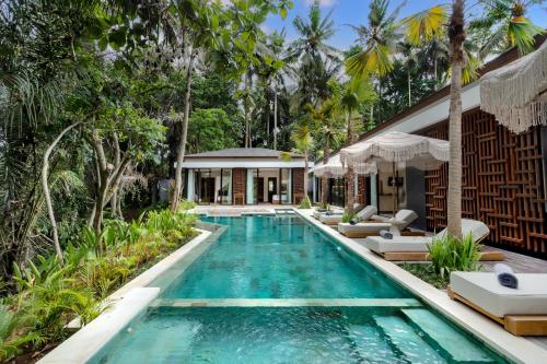Villa Lumen by BaliSuperHost