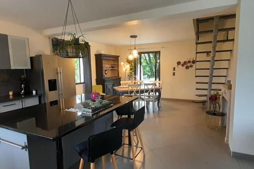 Villa avec piscine chauffée Périgord Dordogne (Villa avec piscine chauffee Perigord Dordogne) in Marnac