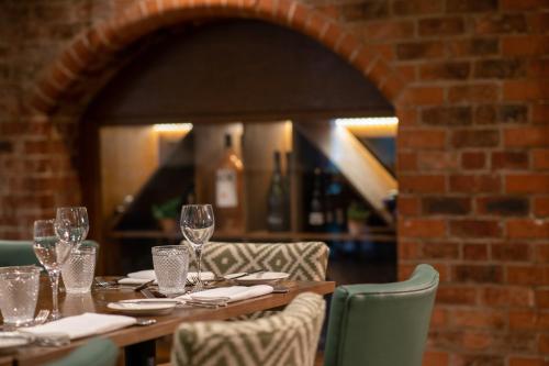 Middletons - image 7