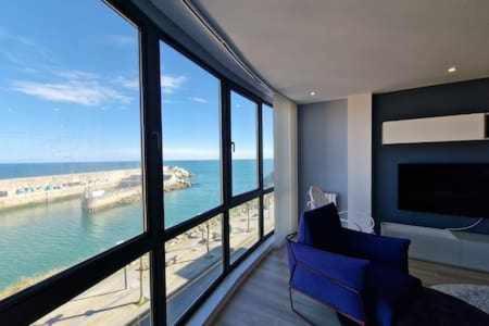 Piso tríplex con increíbles vistas al puerto - Apartment - Llanes