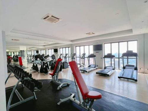 Spacious 6PX 3BR @ Icon City PJ, Near Sunway & Subang Spacious 6PX 3BR @ Icon City PJ, Near Sunway & Subang