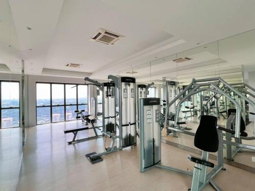 Spacious 6PX 3BR @ Icon City PJ, Near Sunway & Subang Spacious 6PX 3BR @ Icon City PJ, Near Sunway & Subang