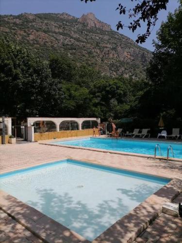 Peldbaseins, MOBIL HOME CAMPING 3*** in Fuilla