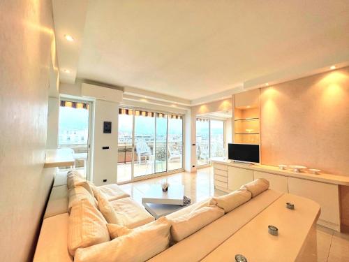 Colony apartment with parking, by Welcome to Cannes