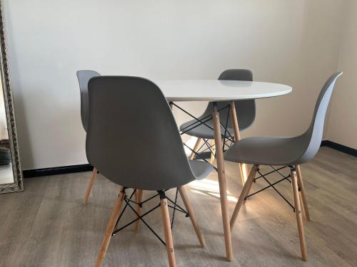 Sadržaji, Open-space apartment by the SEA in Ashdod