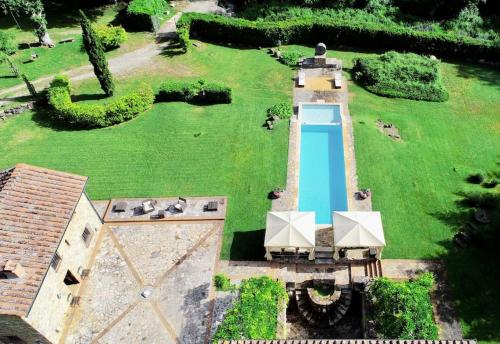 A Beautiful Tuscan Estate with Saline Pool