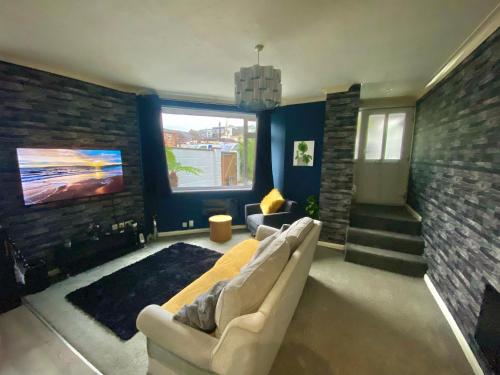 Bournemouth's Hidden Garden Apartment 1