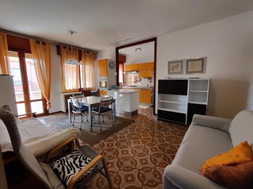 Lively and bright flat in Caorle
