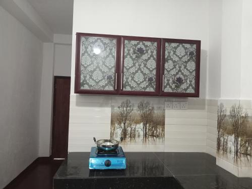 One-Bedroom Apartment image 4