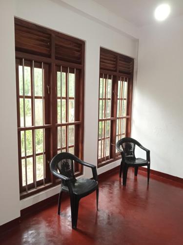 One-Bedroom Apartment image 2